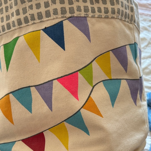 Fluf Multicolor Garland Storage Basket - Picture 9 of 9